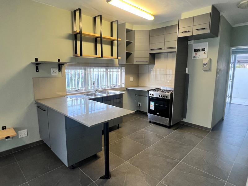 To Let 3 Bedroom Property for Rent in Marina Da Gama Western Cape